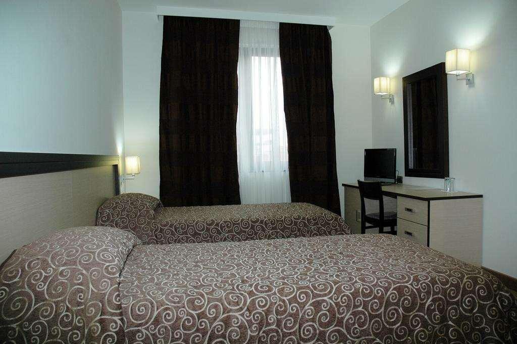 Fieri Hotel Фиер Стая снимка
